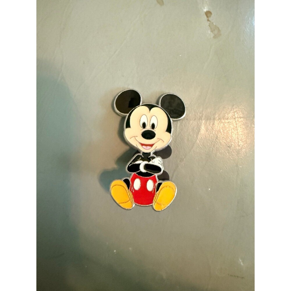 Disney Collectible Trading Pin - Big Head Mickey Mouse
